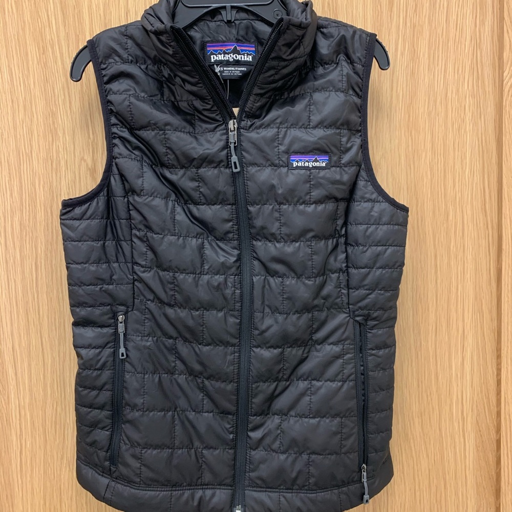 NWT Patagonia nanopuff vest